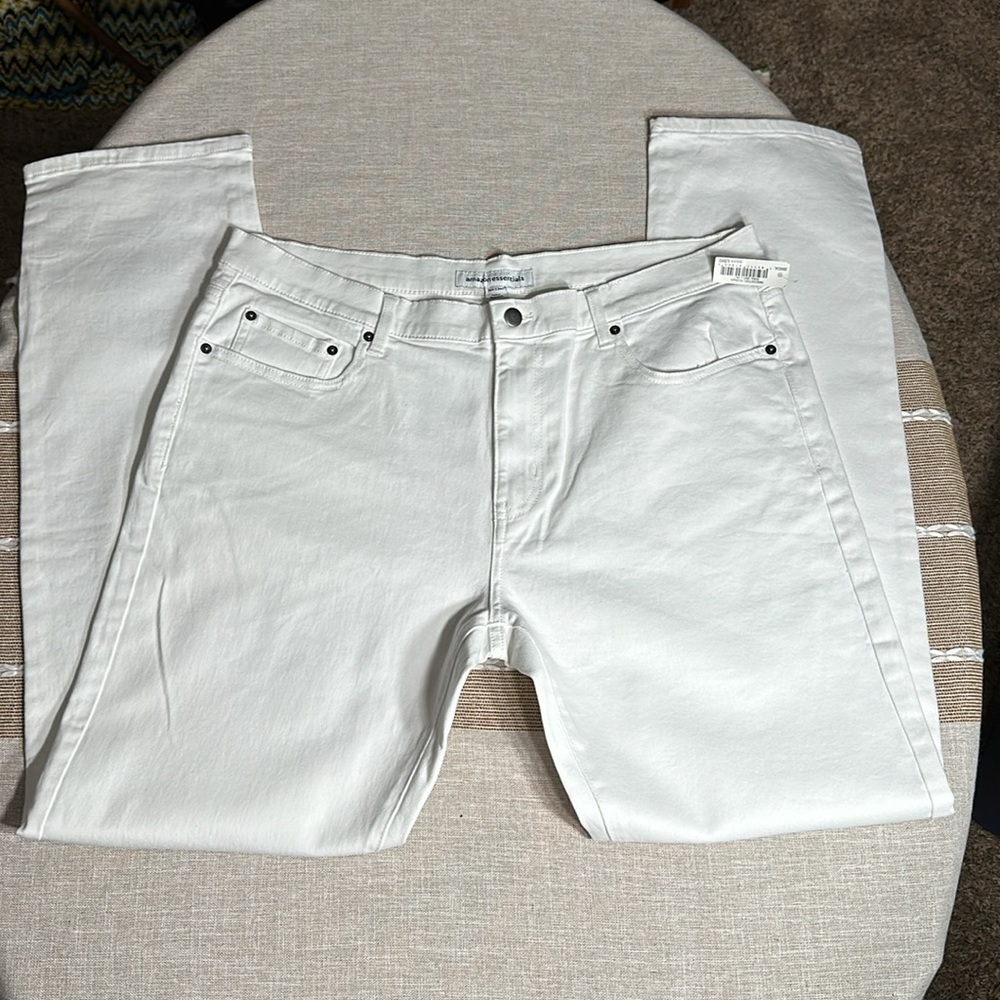 NWT White Jeans 38x34 Amazon Essentials